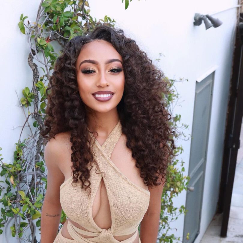 Lexi Underwood Sexy Pics