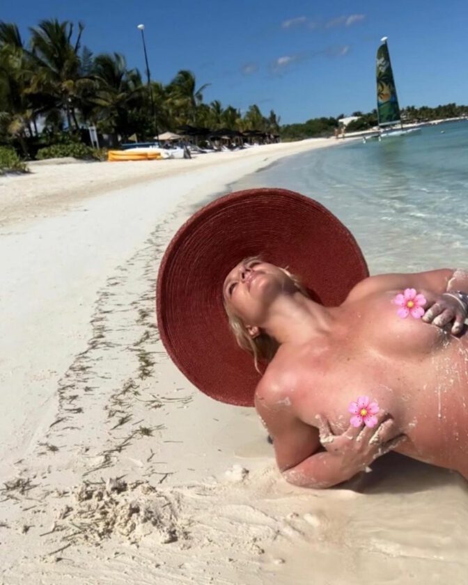 Britney Spears Topless Censored Nipples