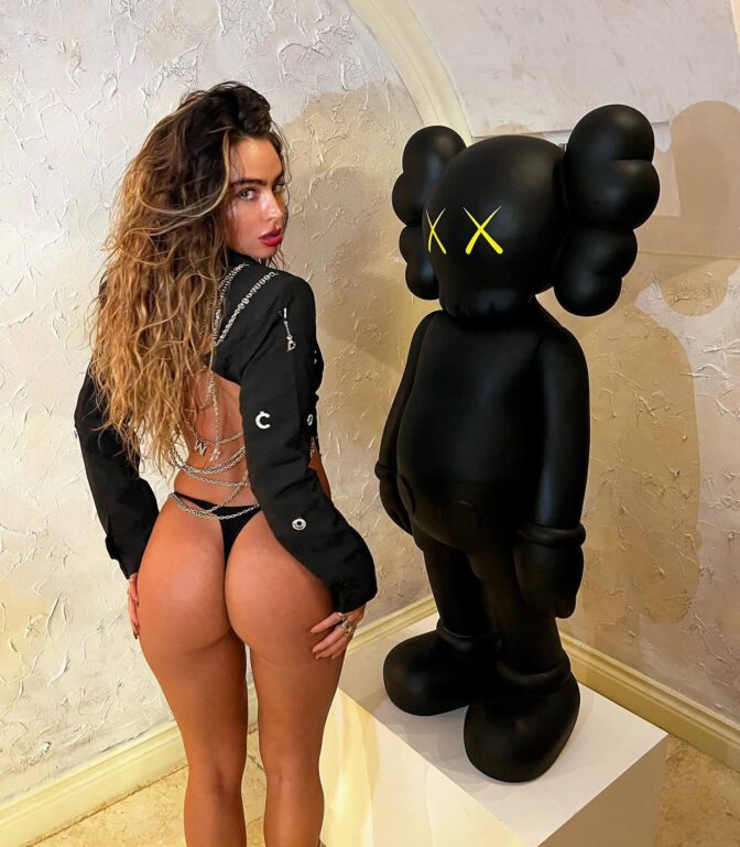 Sommer Ray In Thong Panties