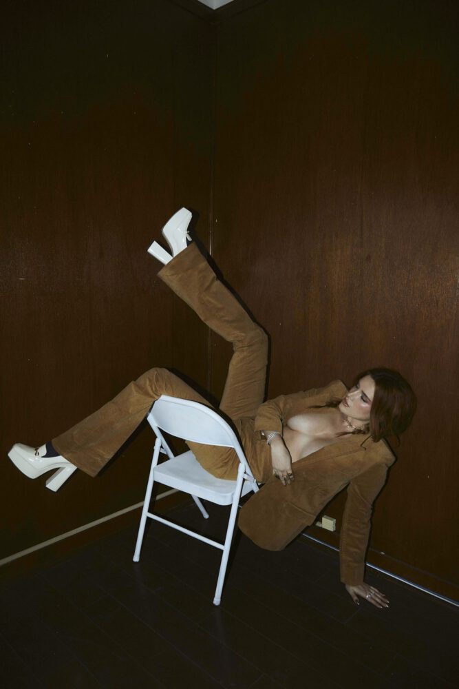Bella Thorne Sexy Pics