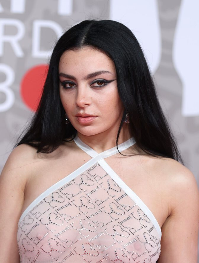 Charli Xcx Braless Boobs Nipples