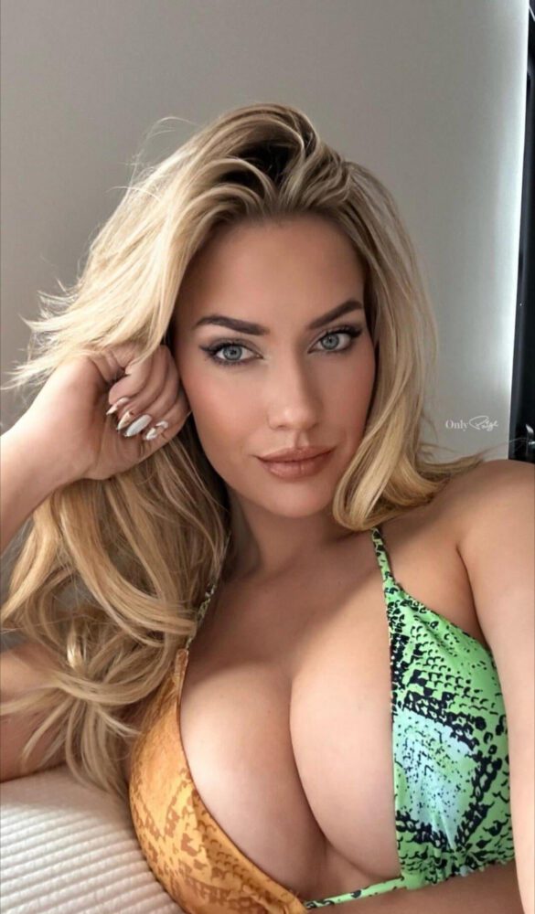 Paige Spiranac Stunning Body
