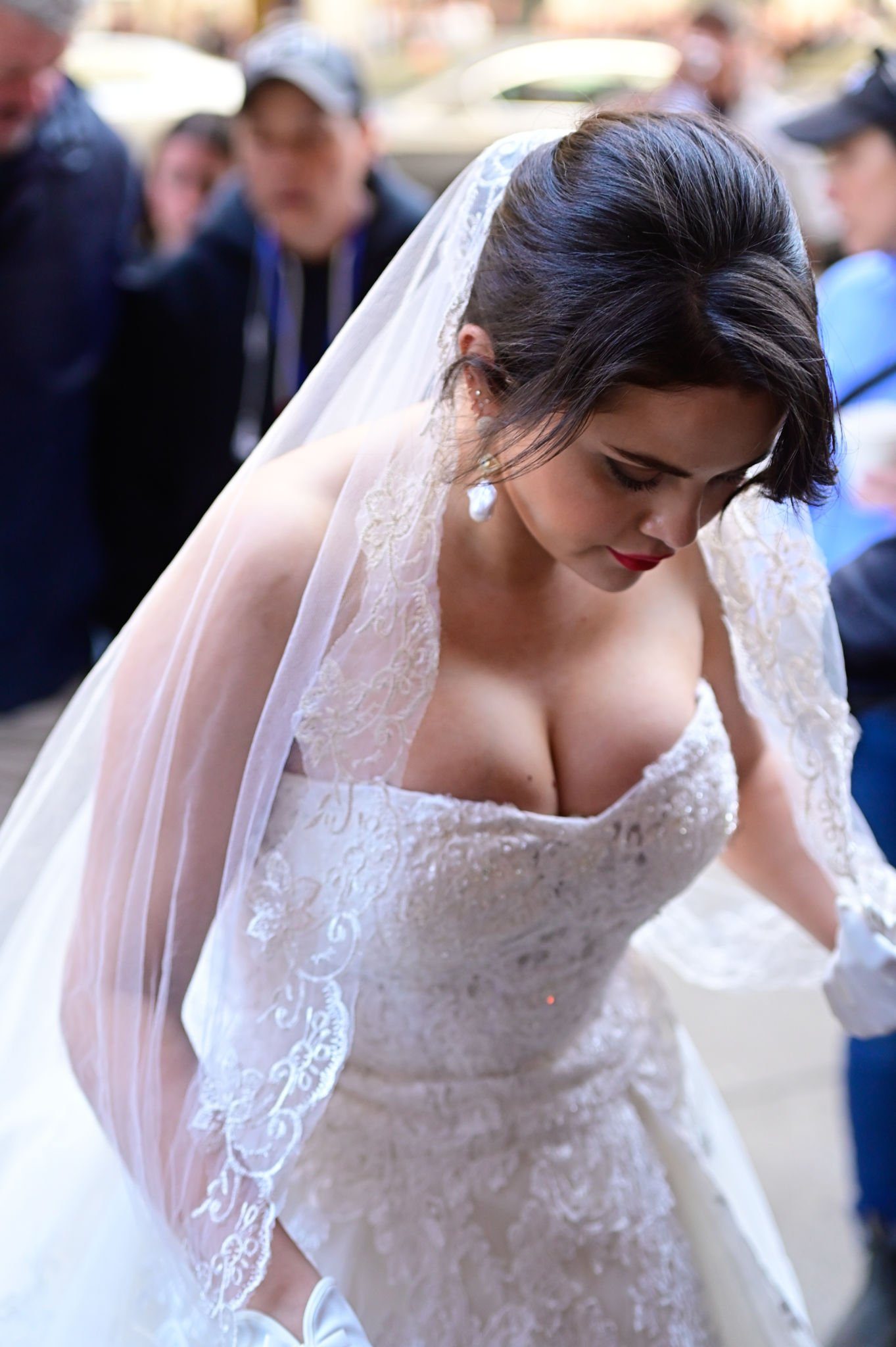 Selena Gomez falls out of a wedding dress - Other Crap