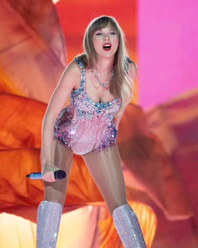 Taylor Swift The Eras Tour Las Vegas Spectacular Legs