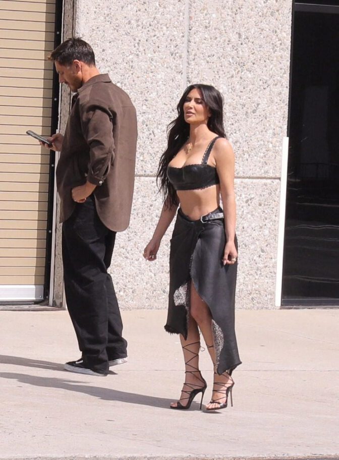 Kim Kardashian Big Boobs Leather Skirt Photo Shoot