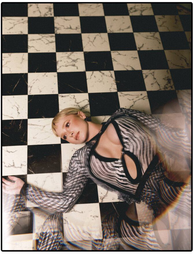 Hayden Panettiere Numero Netherlands Photo Shoot Boobs Cleavage