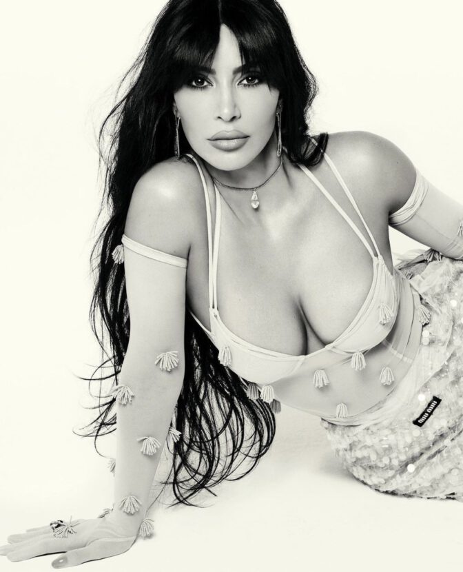 Kim Kardashian Boobs Curves Vogue Italia