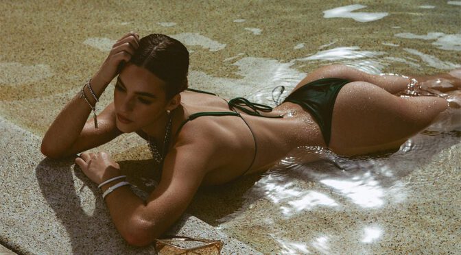 Emily Feld Stunning Body And Booty