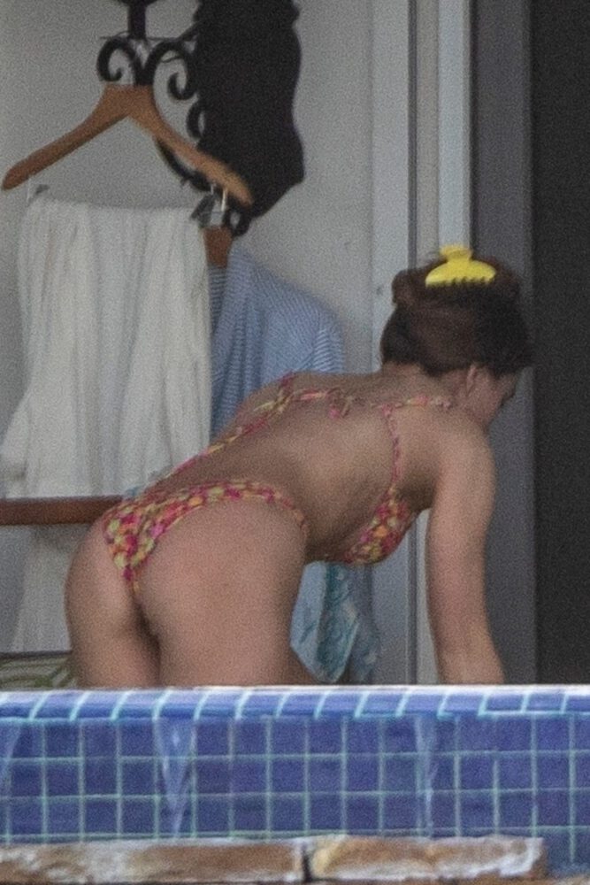 Hailee Steinfeld Booty Bikini Shot Los Cabos