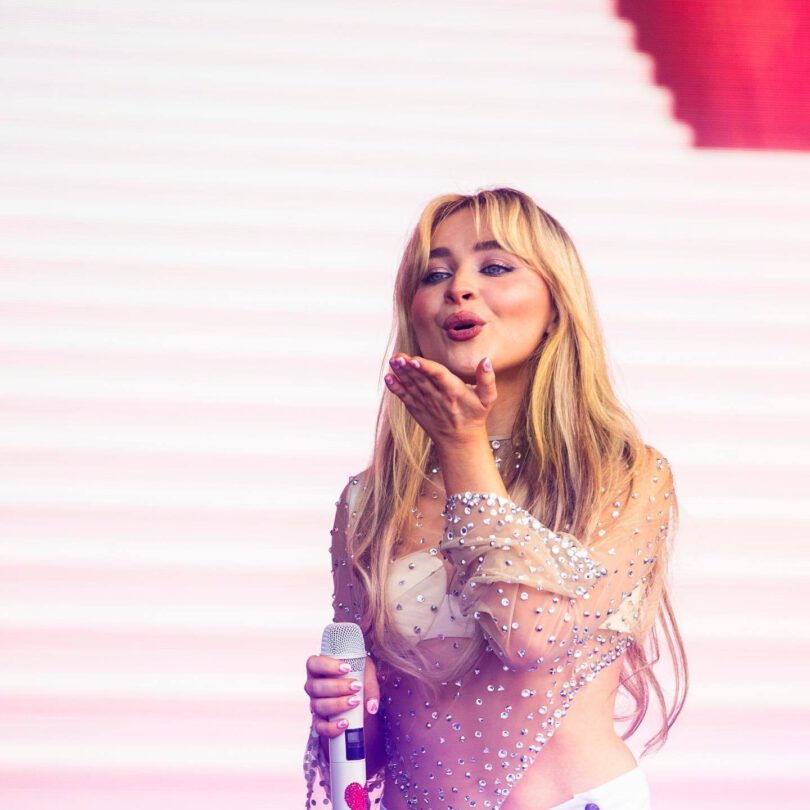 Sabrina Carpenter Sexy Legs Mini Skirt Lollapalooza Stockholm