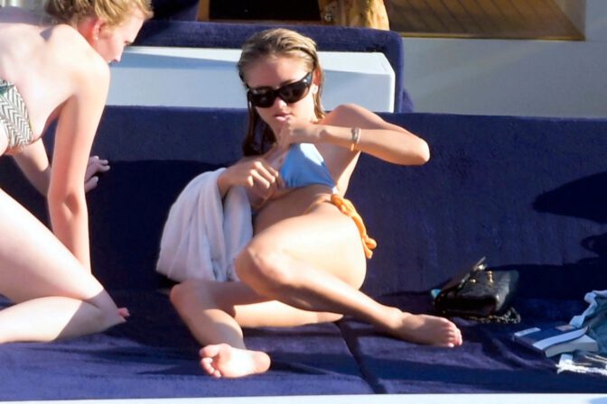 Leni Klum Yacht Thong Bikini Nipslip