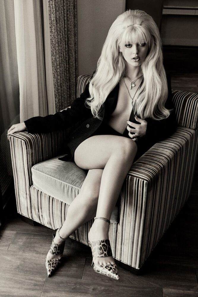 Loren Gray Dscene Photoshoot Legs Boobs
