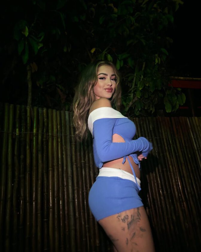 Malu Trevejo Sexy Photoshoot Curves