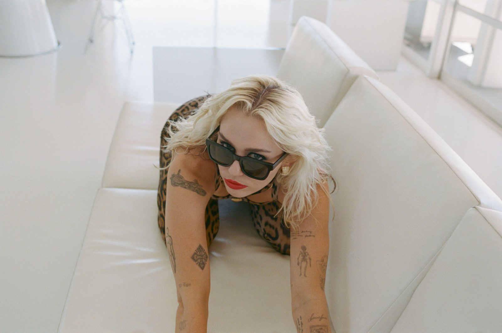 https://www.hotcelebshome.com/wp-content/uploads/2023/10/Miley-Cyrus-Endless-Summer-Vacation-Topless-Boobs-Ass-55.jpg