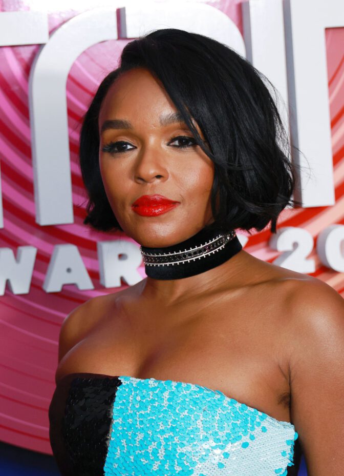Janelle Monae Allure Cleavage Soul Train Awards