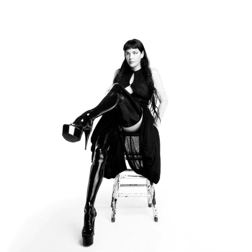 Liv Tyler Sexy Pose The Perfect Magazine
