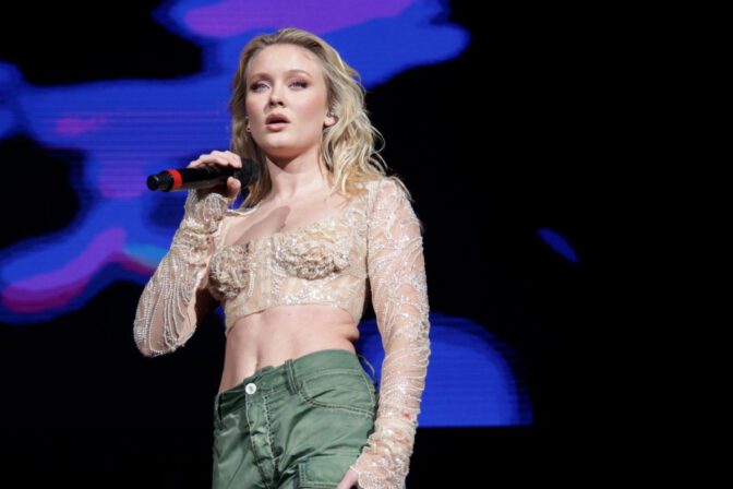 Zara Larsson Sexy Performance Jingle Ball