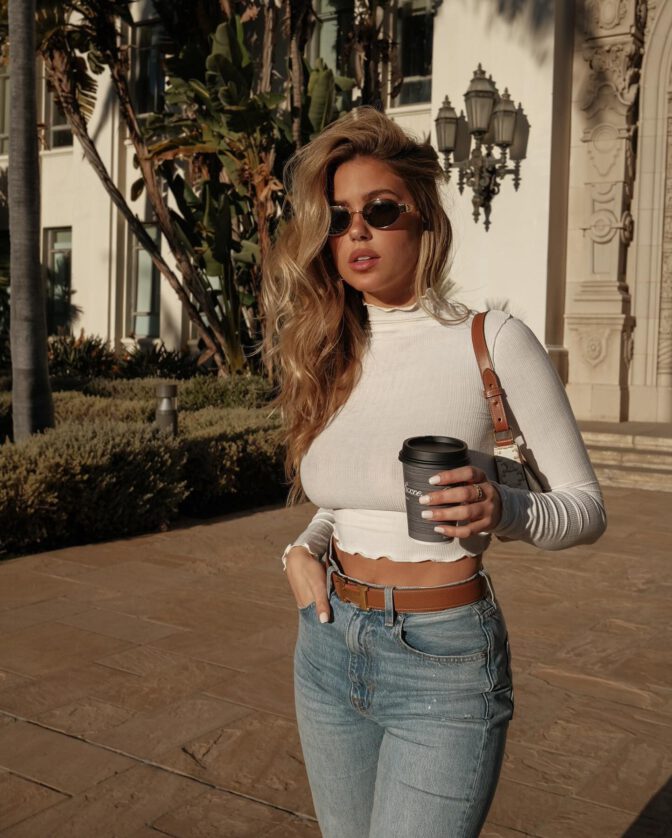 Kara Del Toro Braless Beauty