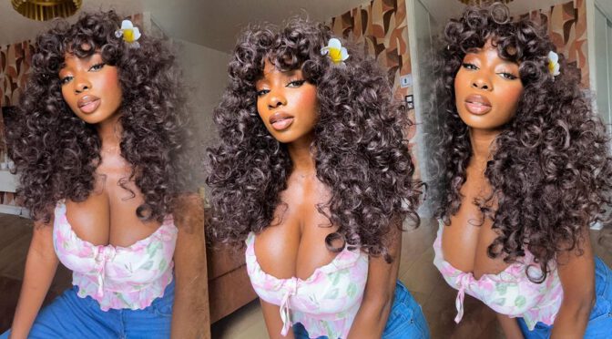 Captivating Cleavage: Princia G Unveils Her Breathtaking Big Breasts in a Sexy Pose!