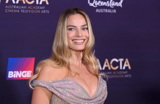 Margot Robbie Cleavage Glamorous Gold Coast Australia