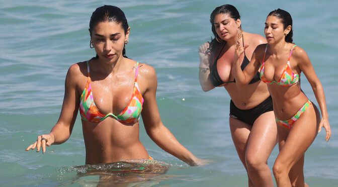 Chantel Jeffries Stuns in Sizzling Bikini Display: Spectacular Body and Boobs on Full Show!