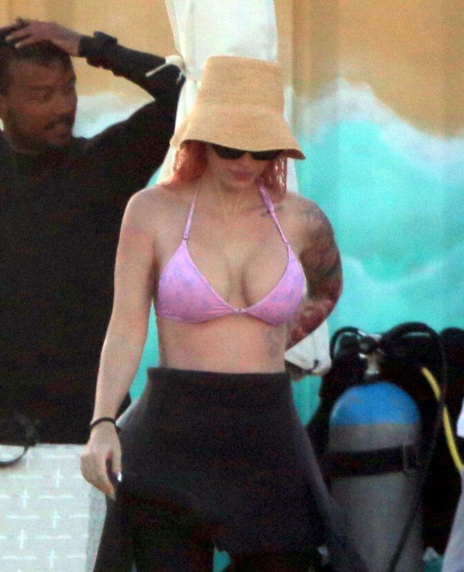 Megan Fox Pink Bikini Breasts Mexico