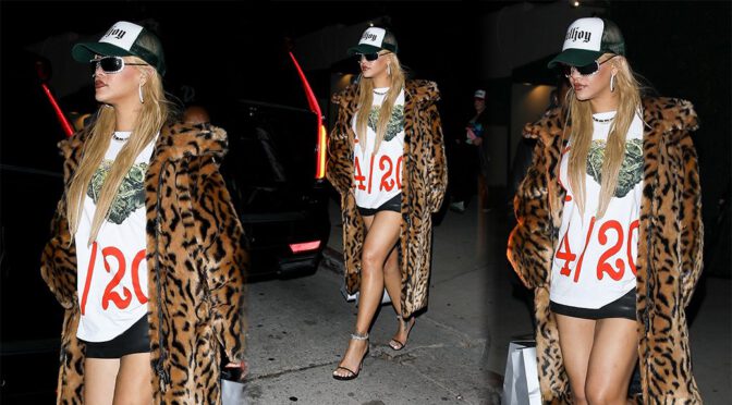 Rihanna Rocks Mini Dress, Flaunting Sexy Legs in Hollywood!