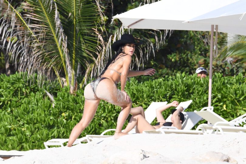 Kim Kardashian Beach Bombshell Turks And Caicos