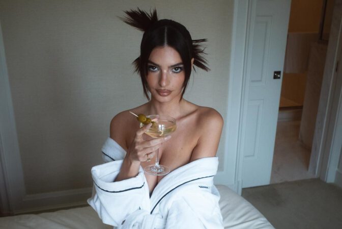 Emily Ratajkowski Boob Tease Morgan Maher Met Gala