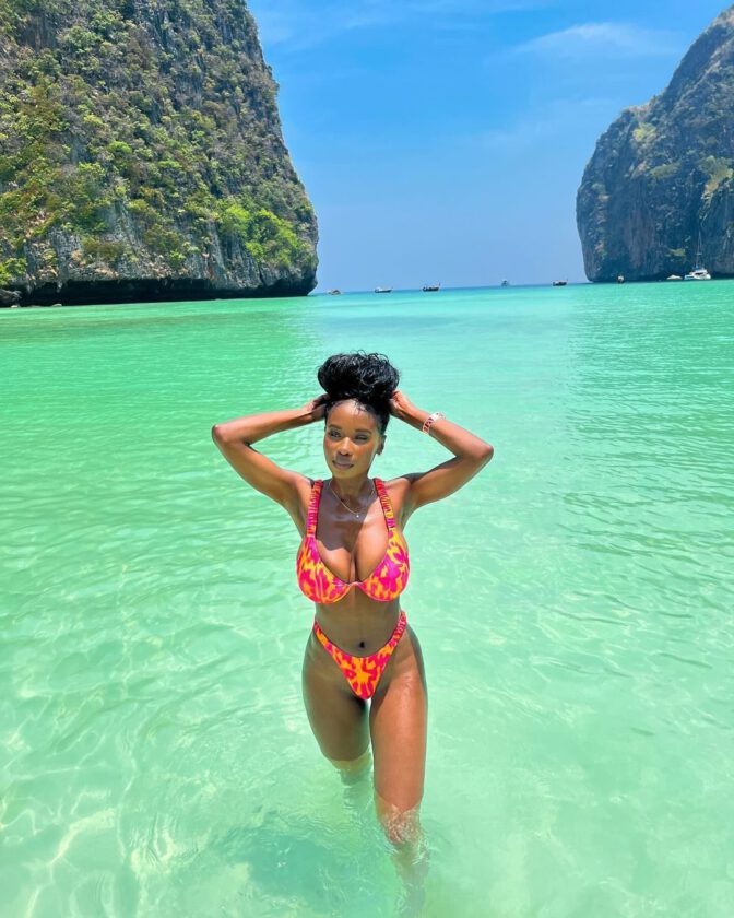 Princia G Sexy Bikini Big Boobs