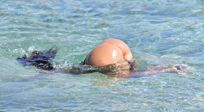 Anitta Perfect Booty