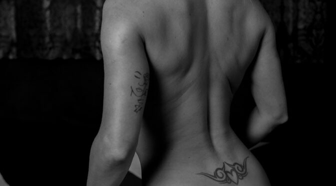 Top 7 Female Musicians Who Are Nude Models (US Edition)