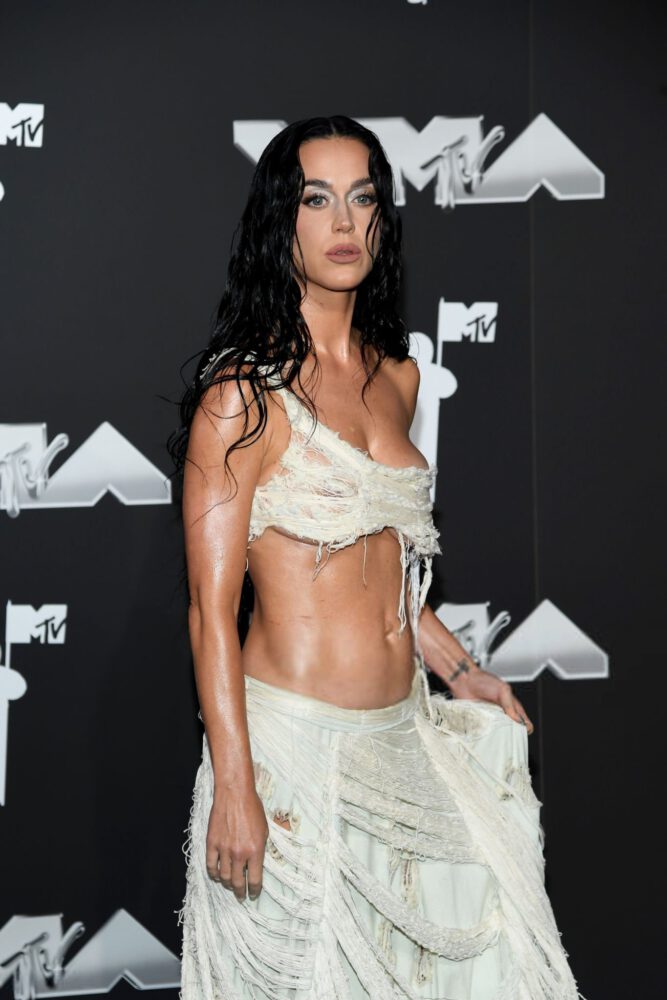 Katy Perry Sexy Braless Look Mtv Vmas