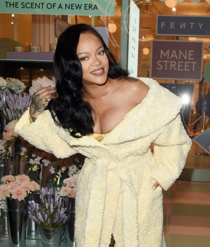Rihanna Big Boobs Massive Cleavage Fenty Hair Uk Launch