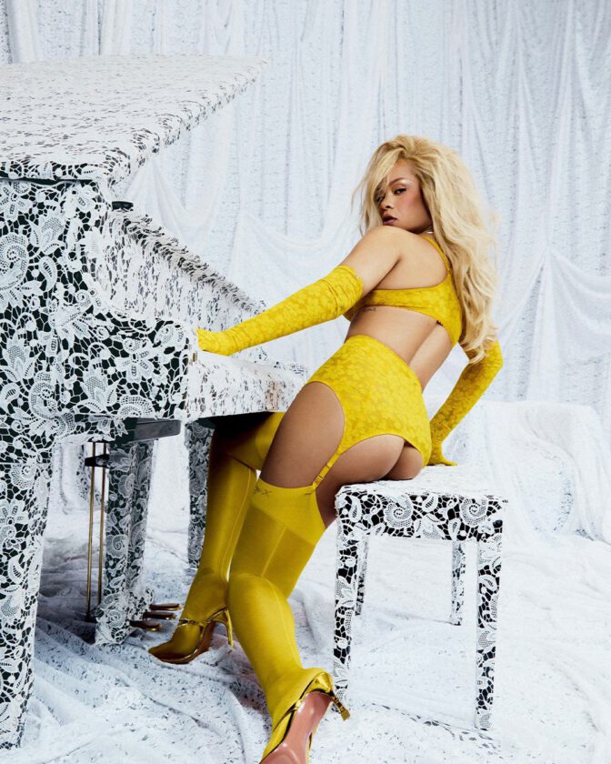 Rihanna Big Boobs Sexy Yellow Lace Lingerie Savage Fenty