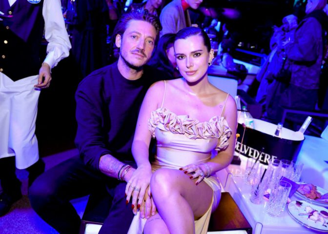 Bella Thorne Sexy Braless Nipples Coperni Fashion Show Disneyland