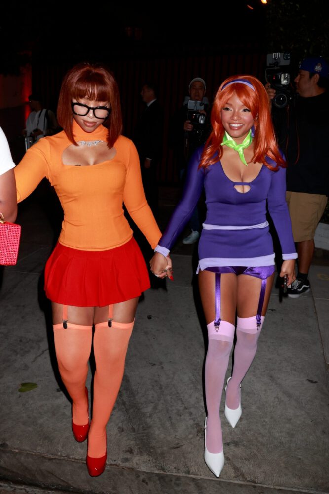 Halle Chloe Bailey Sexy Velma Daphne Cleavage Halloween