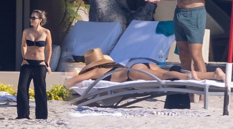 Jessica Alba Flaunts Her Booty in a Sexy Black Bikini at Puerto Vallarta!