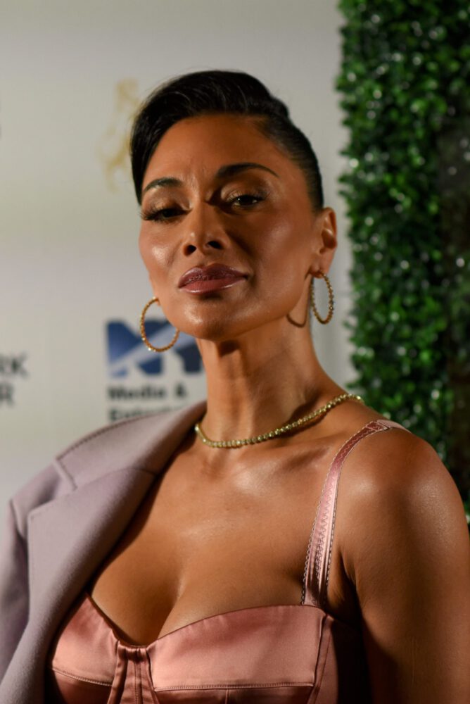 Nicole Scherzinger Cleavage Nyc Red Carpet
