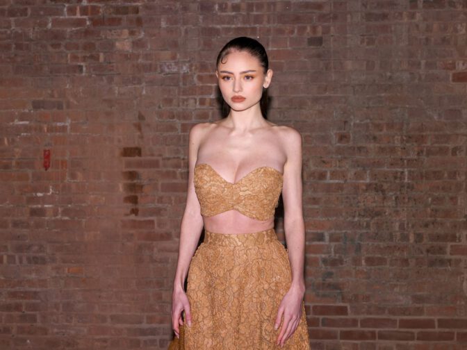 Leni Klum Sexy Cleavage Nyfw