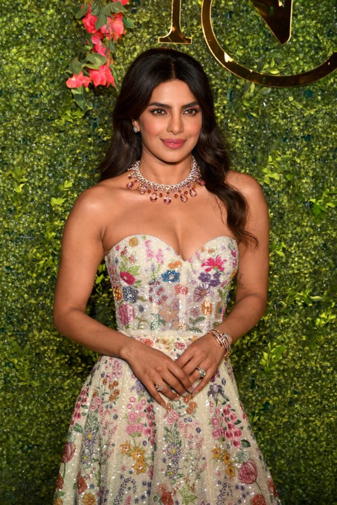Priyanka Chopra Gorgeous Cleavage Mumbai Glamour