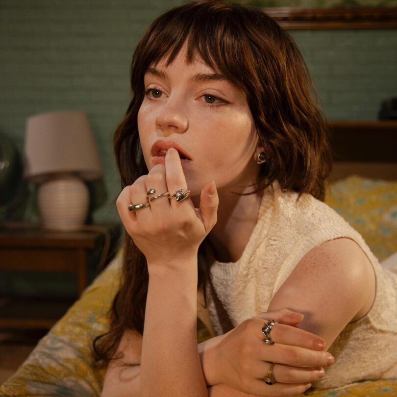 Sophie Thatcher Sexy Cleavage Photo Shoot Lofficiel