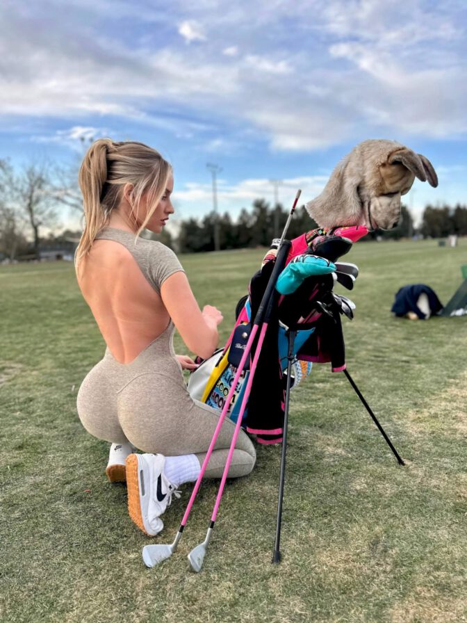 Paige Spiranac Tight Outfit Booty Golf Course