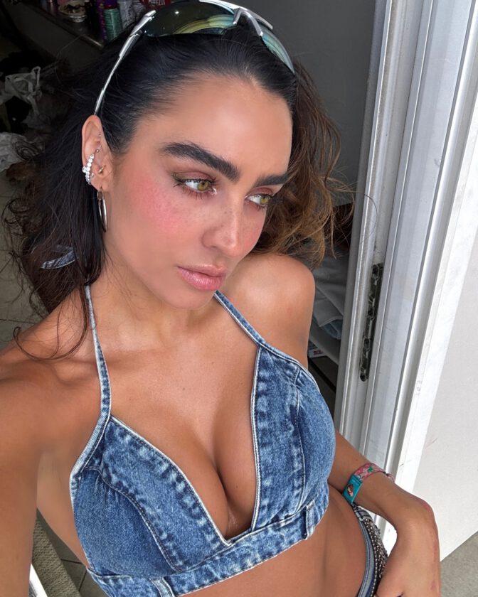 Sommer Ray Denim Cleavage Big Booty Sexy