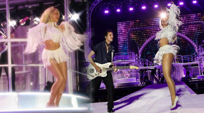 Sabrina Carpenter’s Shimmering Thighs & Peachy Booty Take Over Lollapalooza