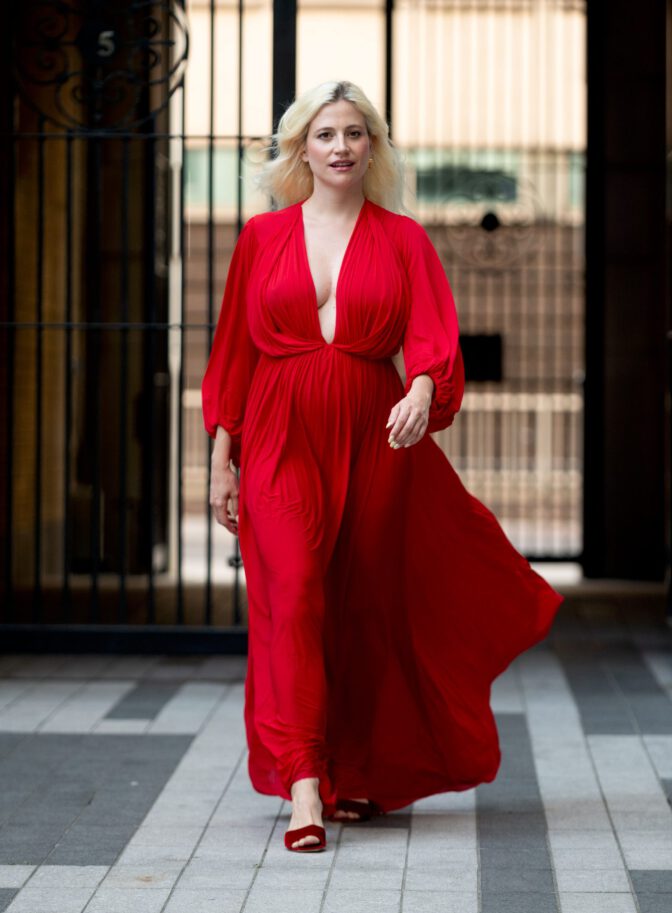 Pixie Lott Braless Busty Red Gown Cleavage Pokies