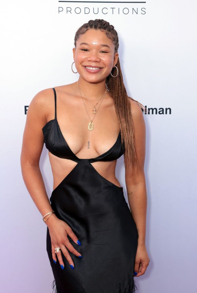 Storm Reid Cleavage Braless Curves Red Carpet