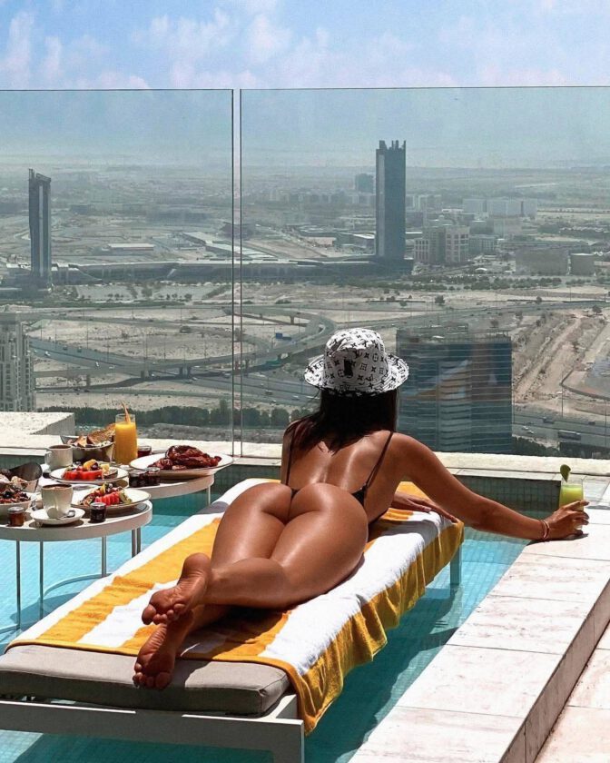 Cristy Ren Perfect Ass