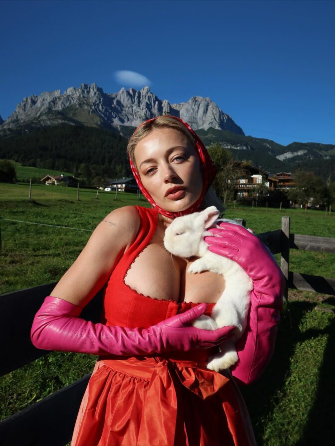 Caroline Vreeland Big Breasts Bunny Cleavage. Ig