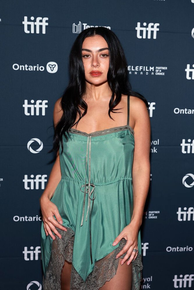 Charli Xcx Sheer Lace Dress Cleavage Legs Tiff
